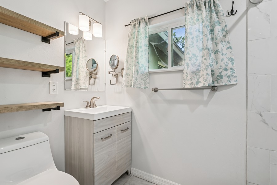 Real Estate Photography - 2039 Kai Drive, Sarasota, FL, 34231 - 