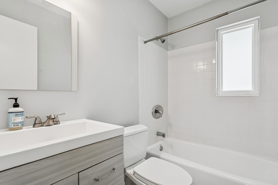 Real Estate Photography - 2039 Kai Drive, Sarasota, FL, 34231 - 