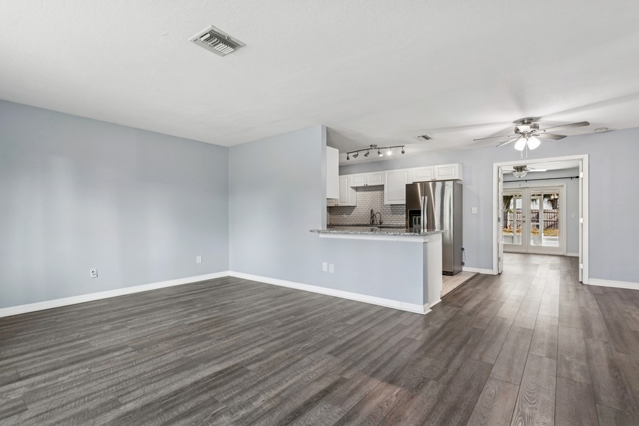 Real Estate Photography - 2039 Kai Drive, Sarasota, FL, 34231 - 