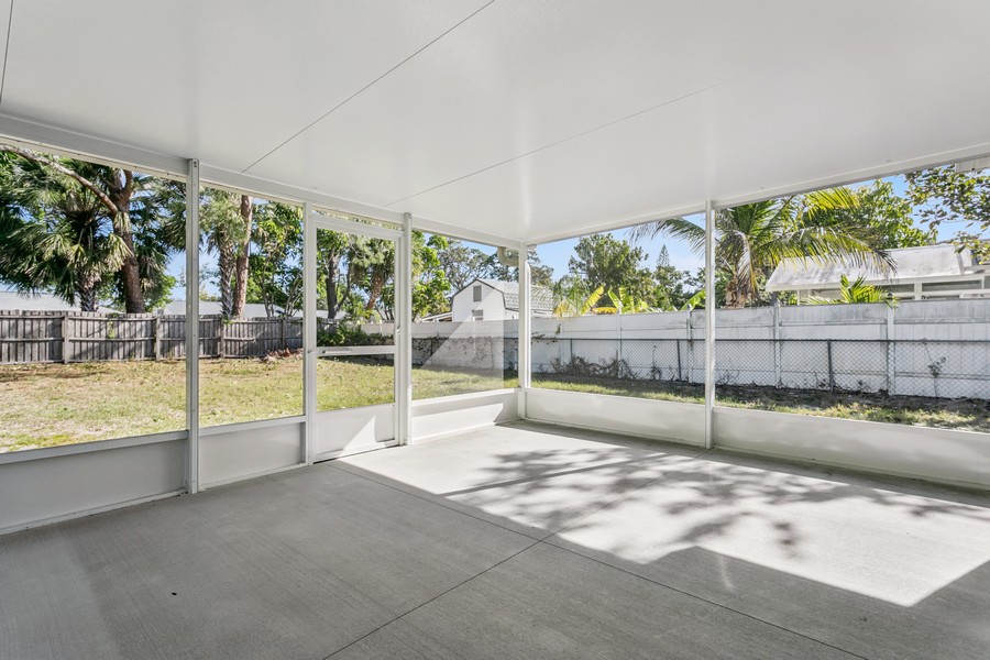Real Estate Photography - 2039 Kai Drive, Sarasota, FL, 34231 - 