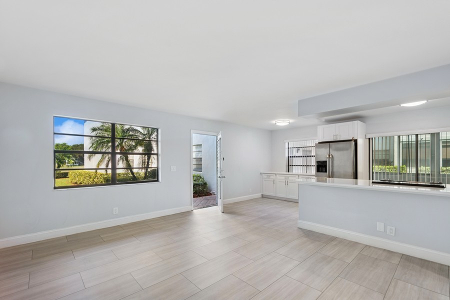 Real Estate Photography - 450 piedmont J, Delray Beach, FL, 33484 - Living Room