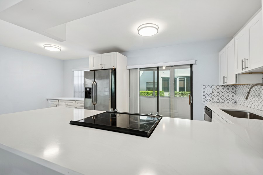 Real Estate Photography - 450 piedmont J, Delray Beach, FL, 33484 - Kitchen