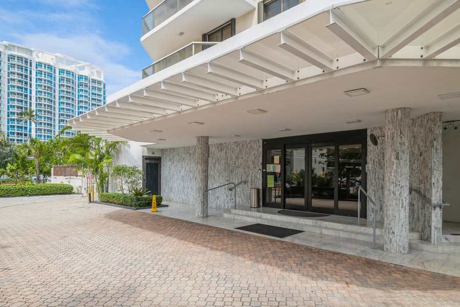 Real Estate Photography - 6423 Collins Ave unit 1602, Miami Beach, FL, 33141 - 