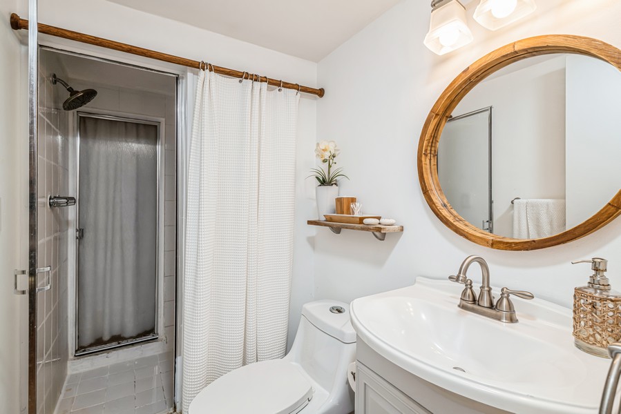 Real Estate Photography - 6423 Collins Ave unit 1602, Miami Beach, FL, 33141 - 