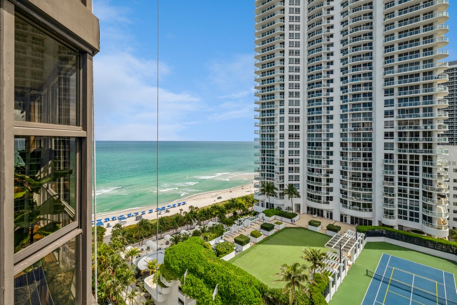 Real Estate Photography - 6423 Collins Ave unit 1602, Miami Beach, FL, 33141 - 