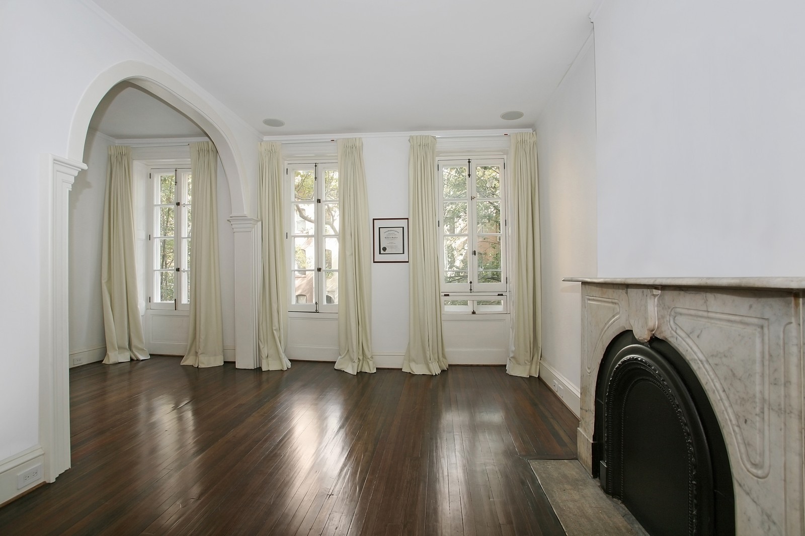 244 E 49th St, New York, NY, 10021 | Virtual Tour | Douglas