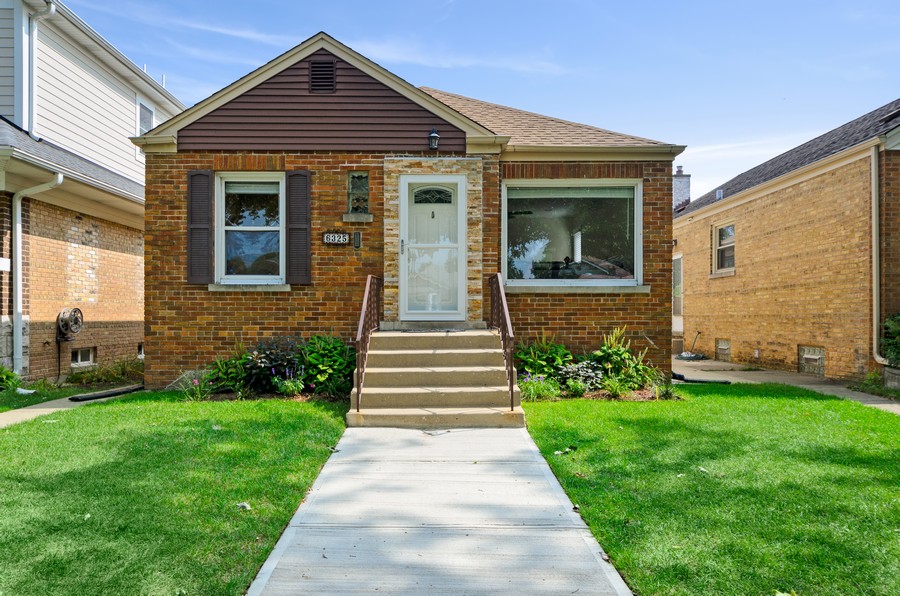 6325 N Kildare Ave, Chicago, IL, 60646 | Virtual Tour