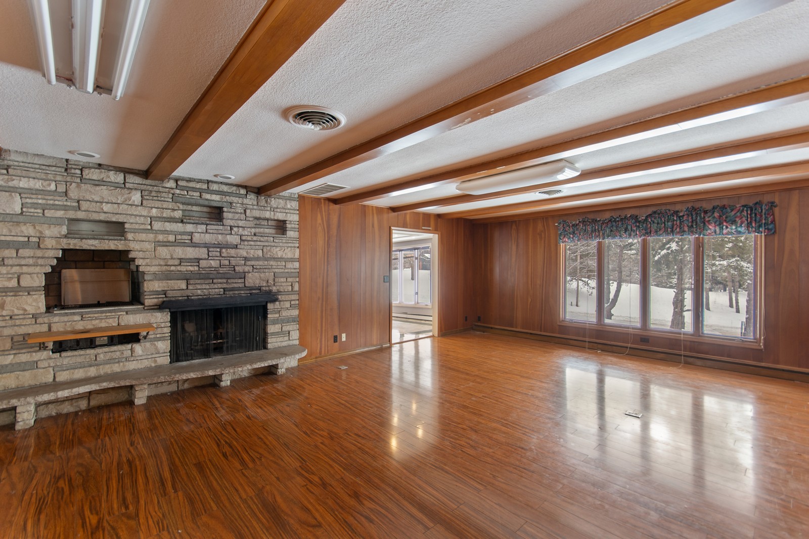 2 Skillman Lane, North Oaks, MN, 55127 Virtual Tour