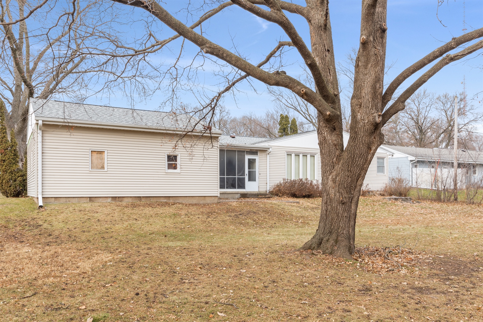 631 Old Marion Rd, Cedar Rapids, IA, 52402 Virtual Tour