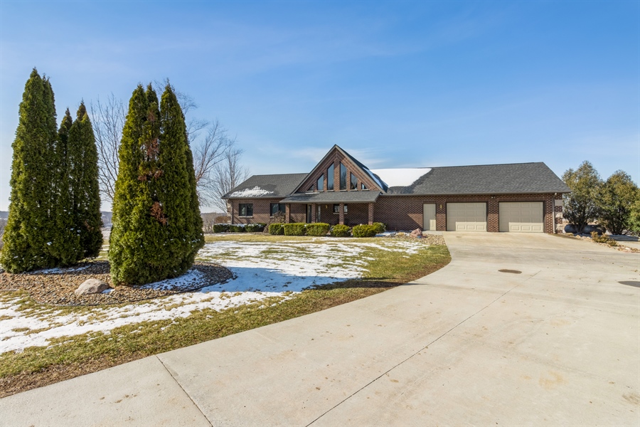 2903 Wagon Rd, Stuart, IA, 50250 Virtual Tour Iowa Realty MILLS