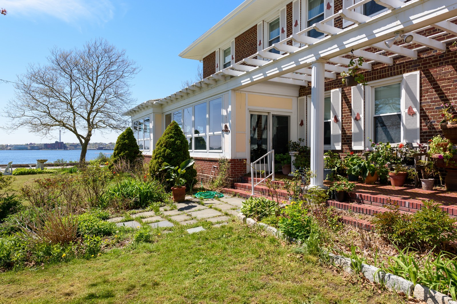 1 Main St, Fairhaven, MA, 02719 Virtual Tour