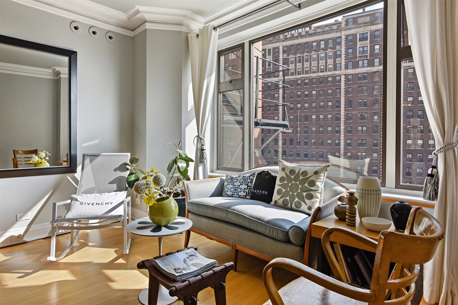 3800 N Lake Shore Dr, Unit 8E, Chicago, IL, 60613 Virtual Tour