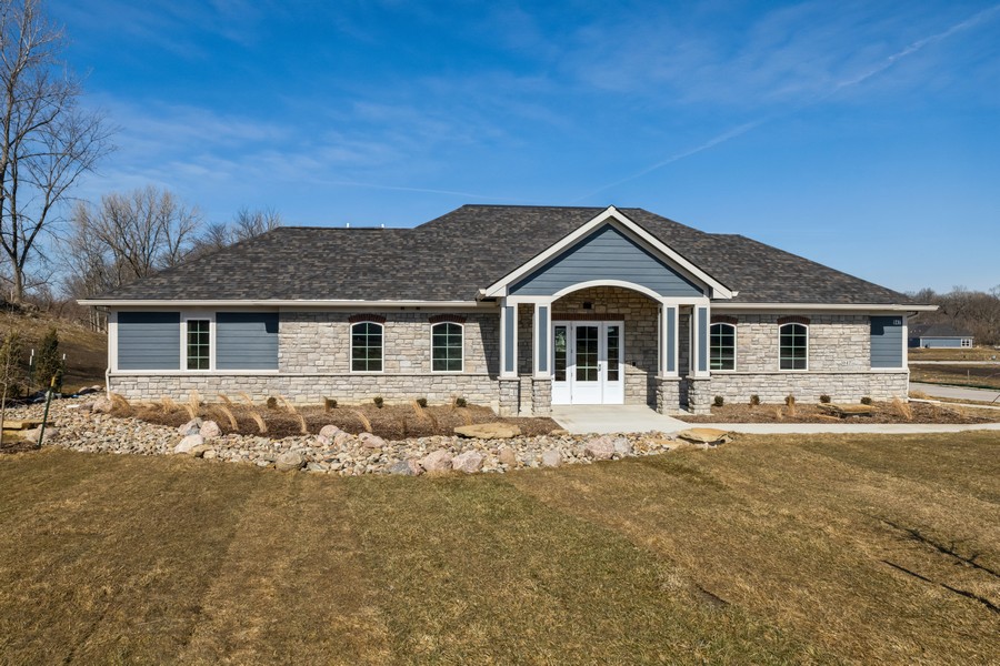 The Courtyards at King's Landing, West Des Moines, IA, 50266 Virtual Tour