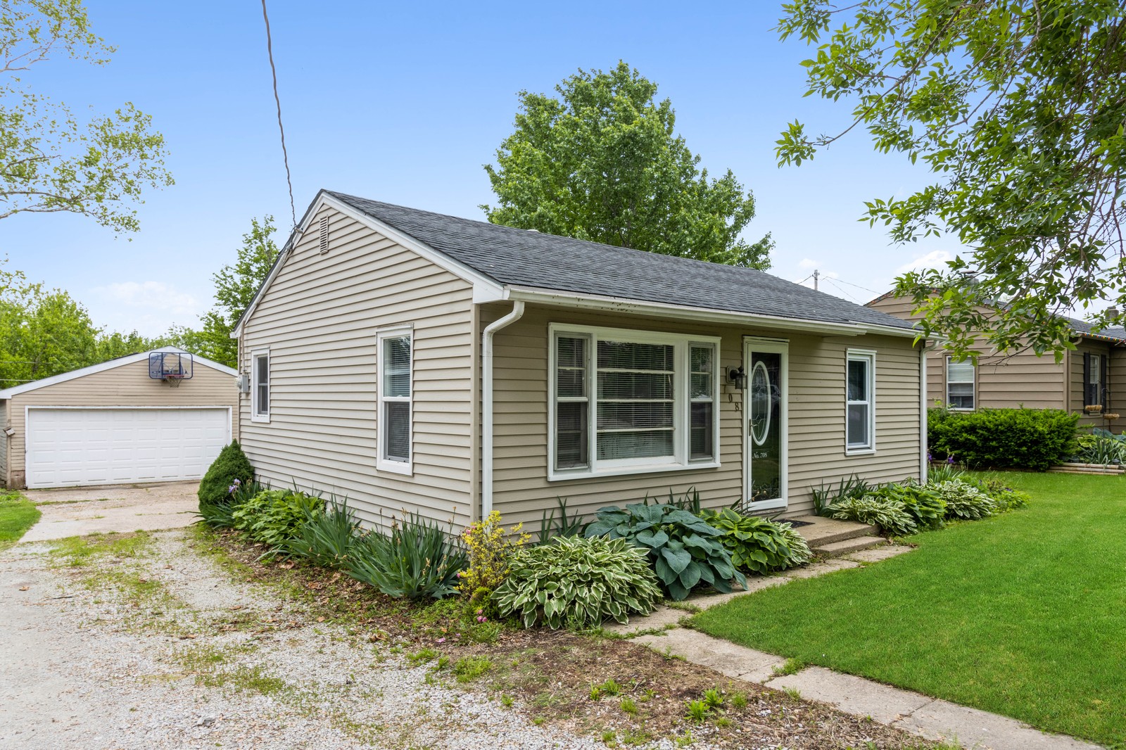 708 Lewis Ave, Norwalk, IA, 50266 Virtual Tour RE/MAX Precision Clive