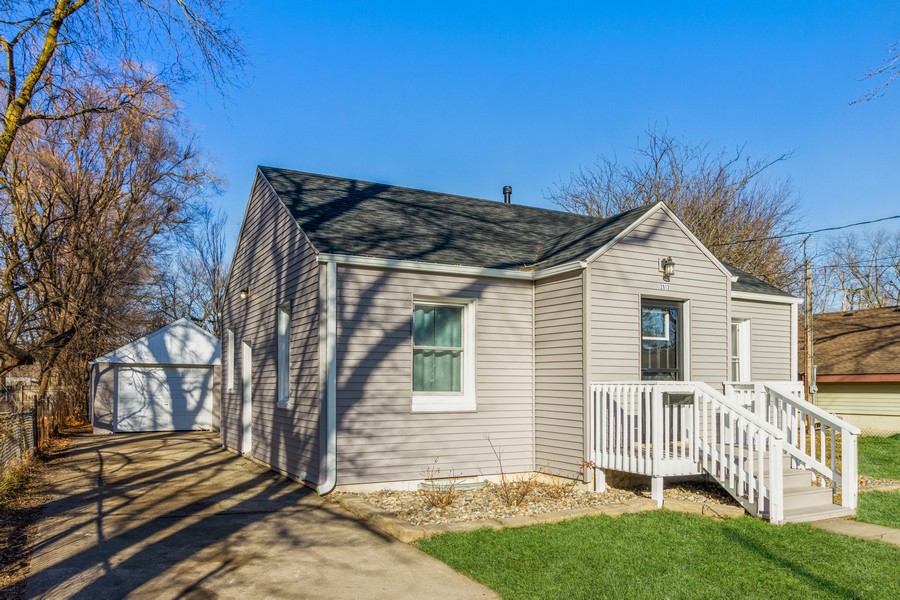 2912 Cleveland Ave, Des Moines, IA, 50317 Virtual Tour RE/MAX