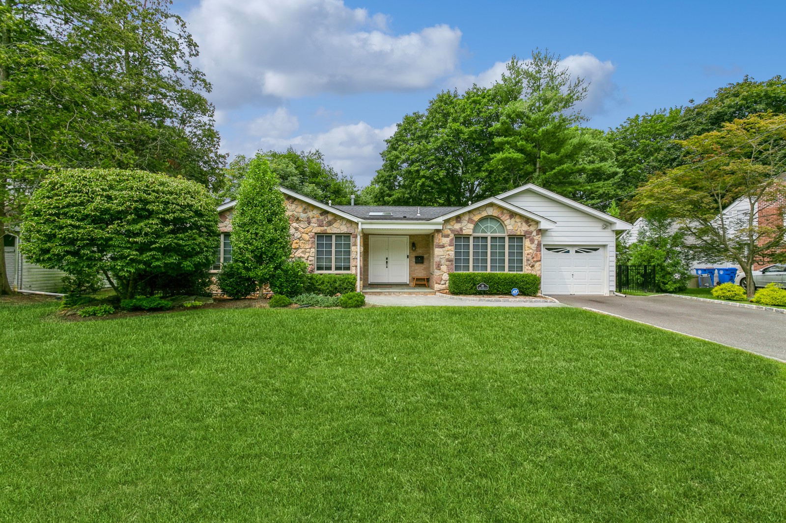 29 Peter Lynas Court, Tenafly, NJ, 07670 Virtual Tour RE/MAX