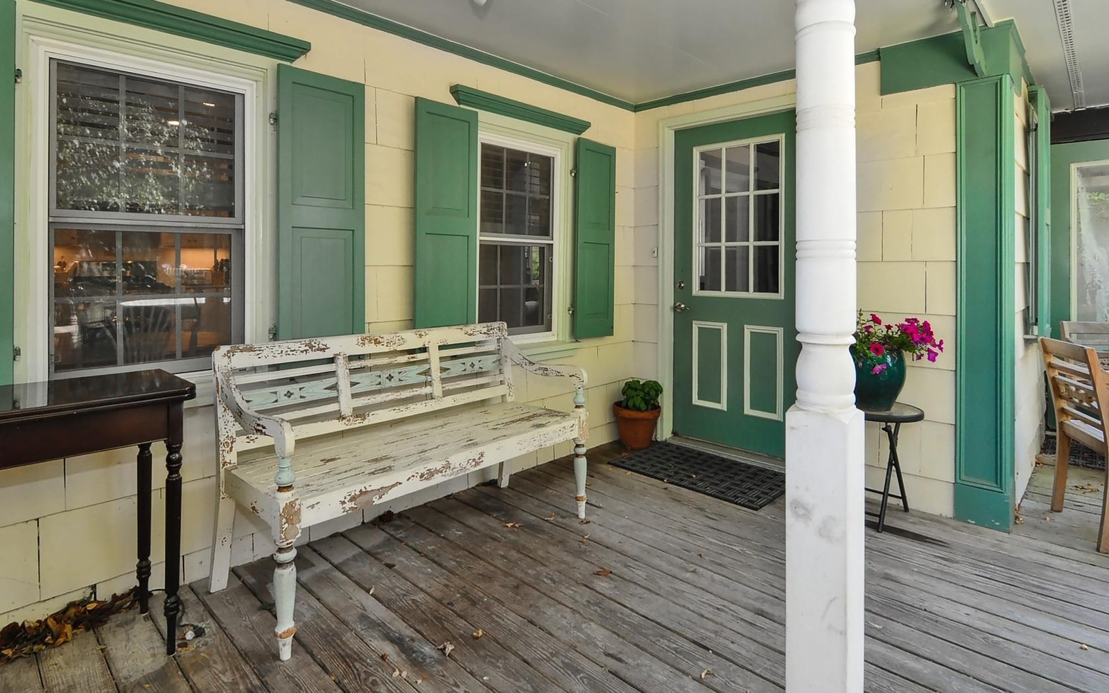 647 Middle Road, Bayport, NY, 11705 Virtual Tour Signature Premier