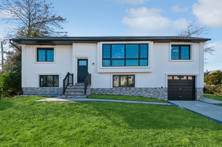 3430 Lindbergh Avenue, Oceanside, NY, 11572 Virtual Tour Signature Premier Properties Wantagh