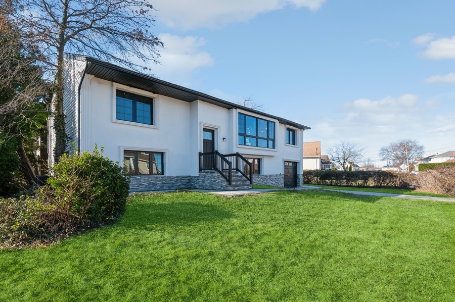 3430 Lindbergh Avenue, Oceanside, NY, 11572 Virtual Tour Signature Premier Properties Wantagh