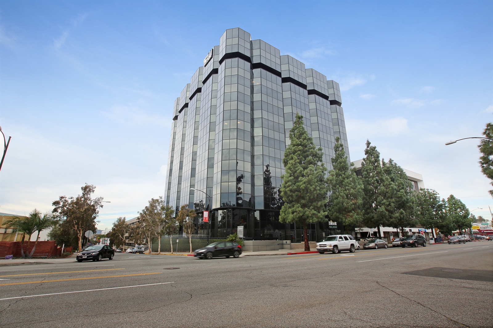 303 N Glenoaks Blvd, Ste 200, Burbank, CA, 91502 | Virtual Tour | Regus