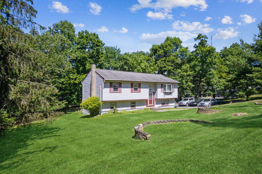 11 Hillside Drive, Highland Mills, NY, 10930 Virtual Tour