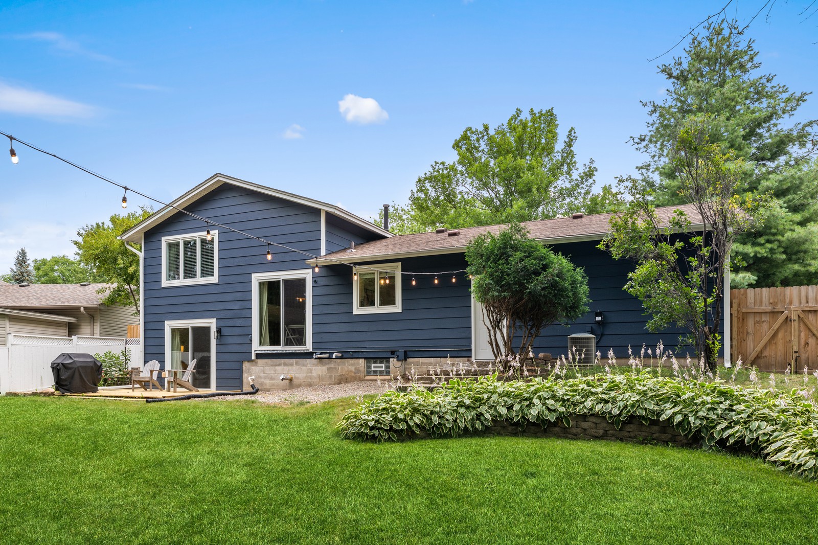 1952 Timber Wolf Trail S, Eagan, Mn, 55122 