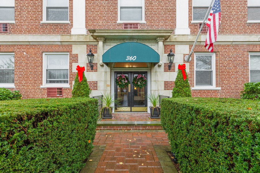 360 Stewart Avenue, Unit 3D, Garden City, NY, 11530 Virtual Tour