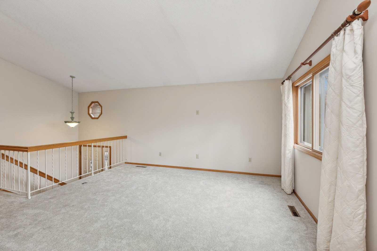 1615 Clemson Dr #B, Eagan, MN, 55122 | Virtual Tour