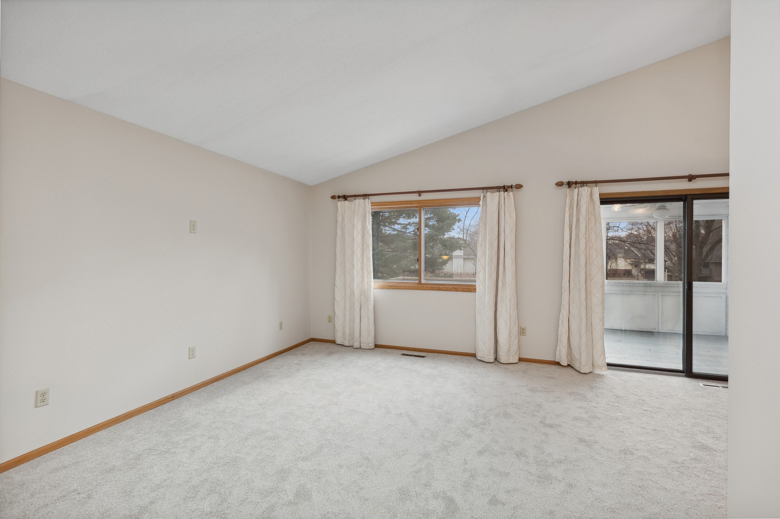 1615 Clemson Dr #B, Eagan, MN, 55122 | Virtual Tour