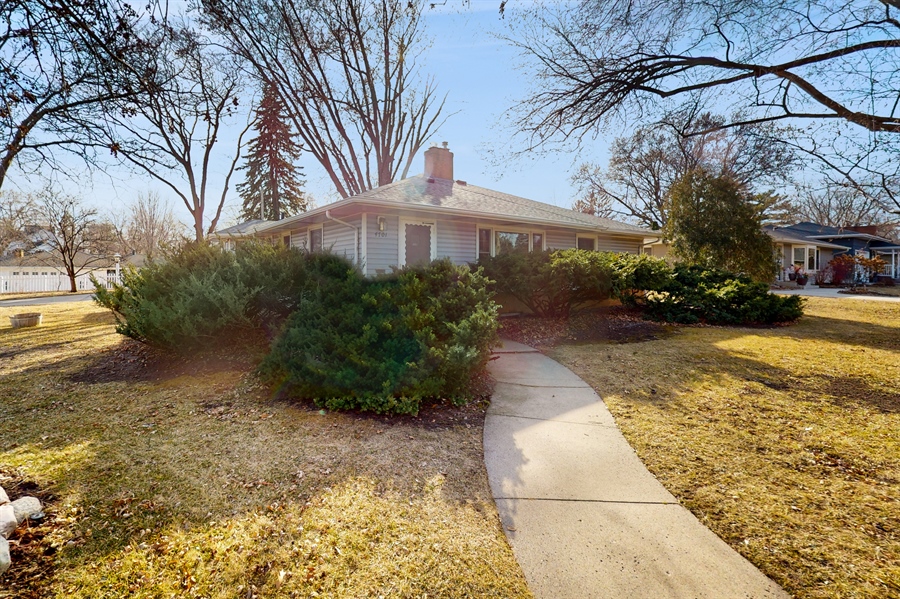 4701 Valley View Road, Edina, MN, 55424 Virtual Tour Edina Realty