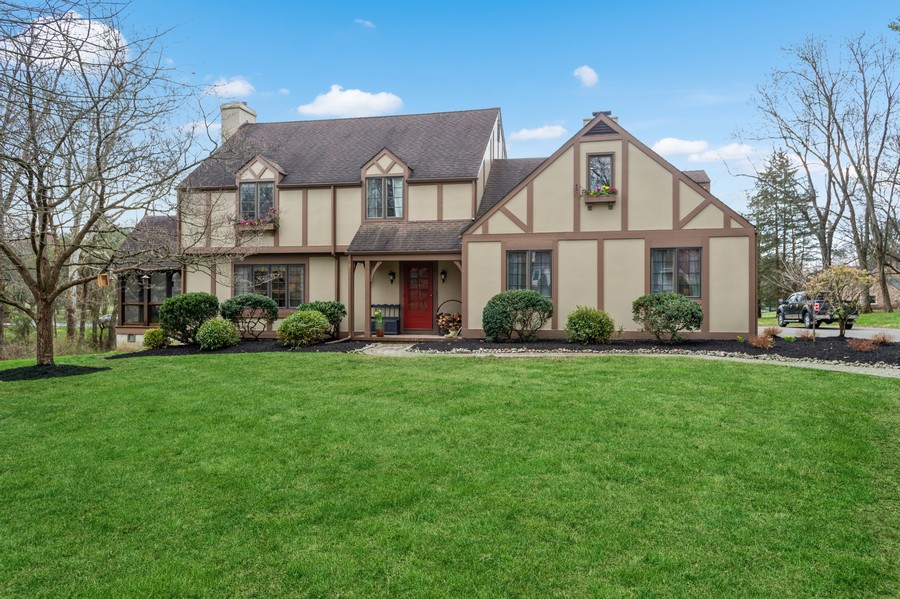 9 Tuccamirgan Road, Flemington, NJ, 08822 Virtual Tour M.R. Real