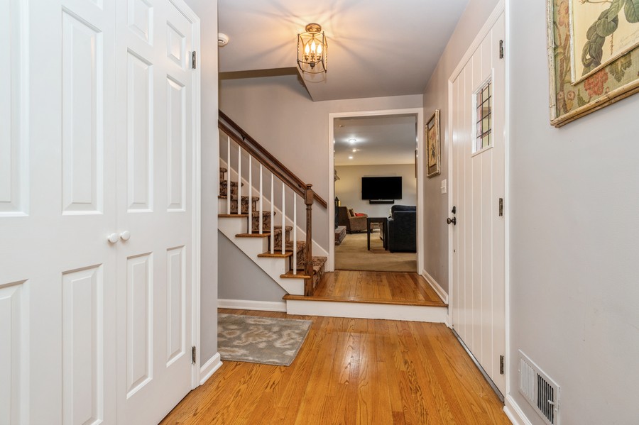 9 Tuccamirgan Road, Flemington, NJ, 08822 Virtual Tour M.R. Real