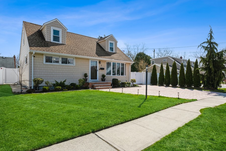 7 smith Street, Hicksville, NY, 11801 | Virtual Tour | Property Professionals