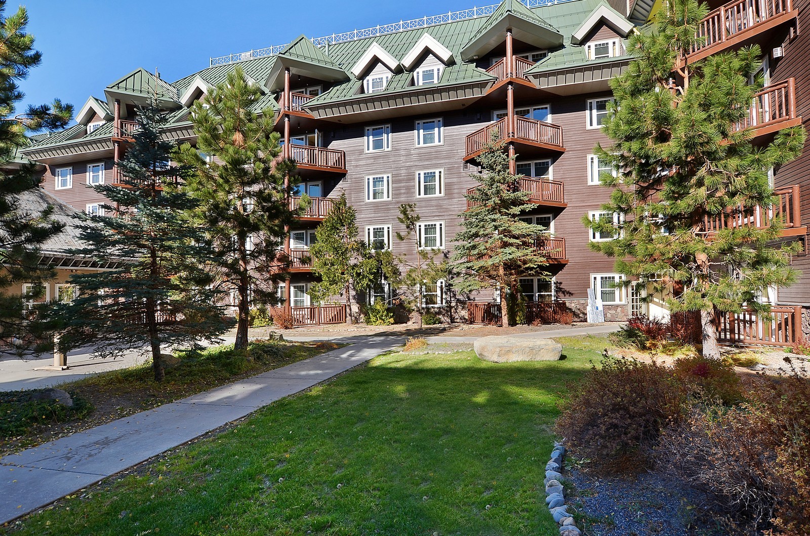 901 Ski Run Blvd., Lake Tahoe Vacation Resort, South Lake Tahoe, CA ...