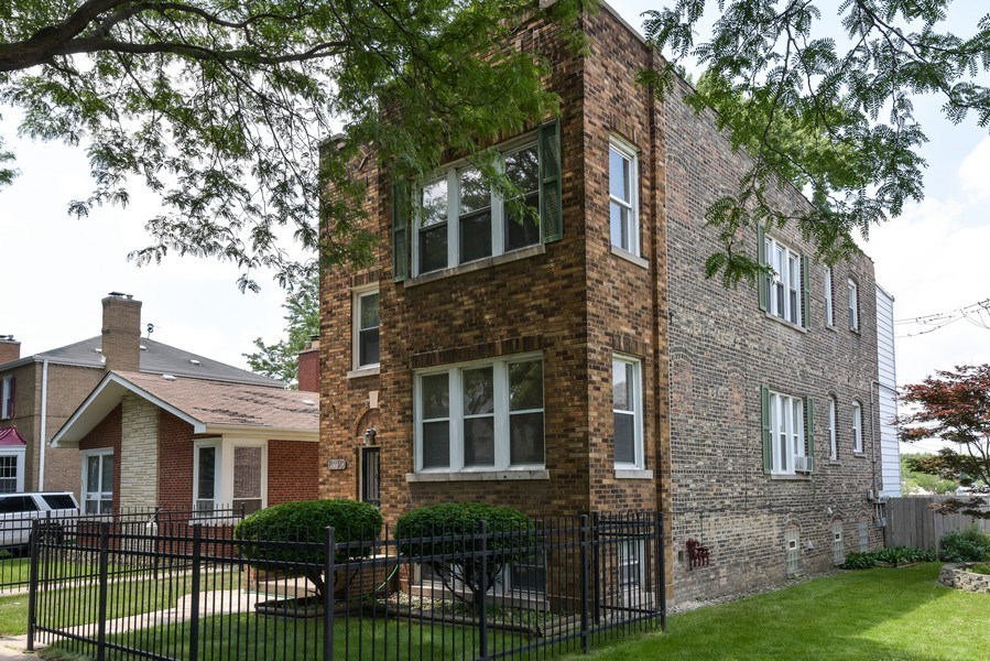 9530 Claremont, Chicago, IL, 60643 Virtual Tour