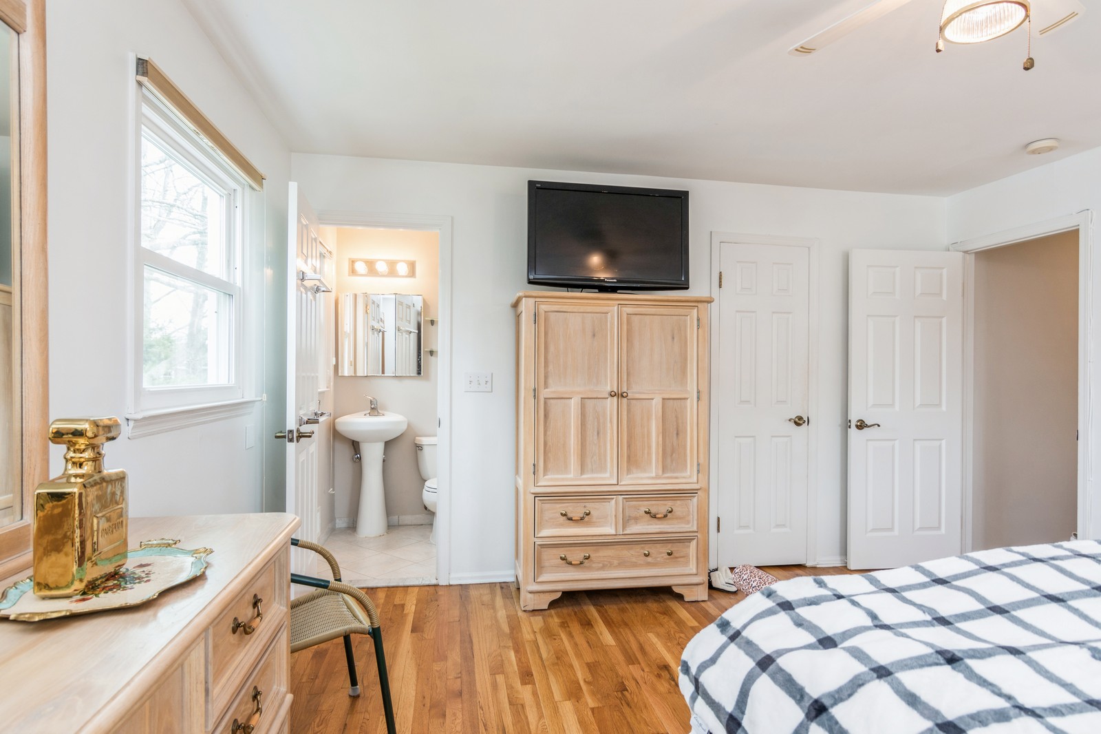 34 S Cliff Rd, Colonia, NJ, 07067 Virtual Tour Weichert Realtors